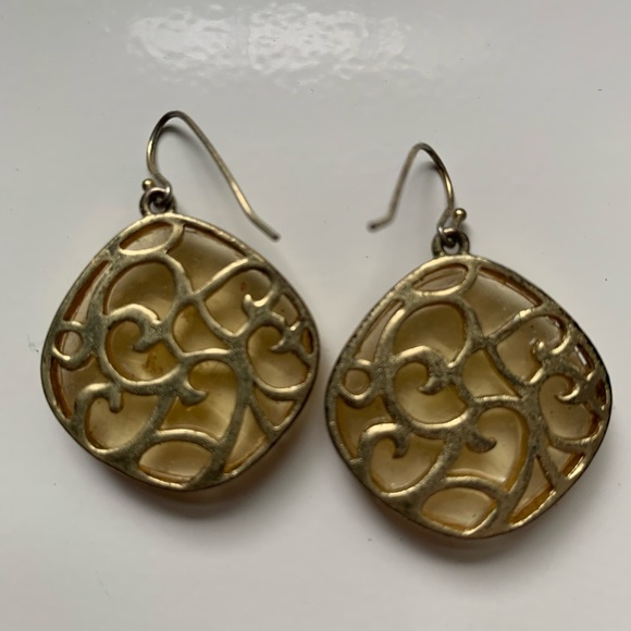 Nordstrom | Clear Resin + faux gold earings - Picture 3 of 4